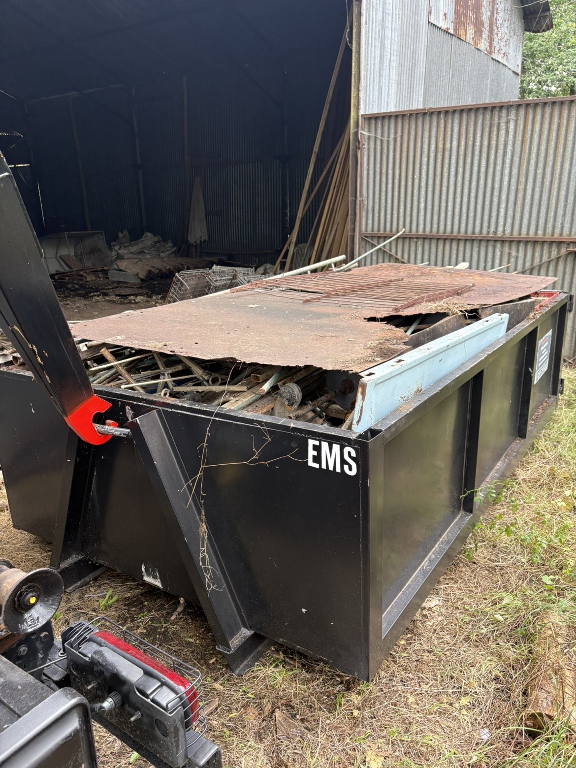 Livraison de benne sur site professionnel